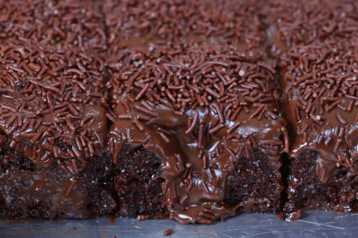 Aprenda A Fazer Um Delicioso Bolo De Chocolate Simples E F Cil Em